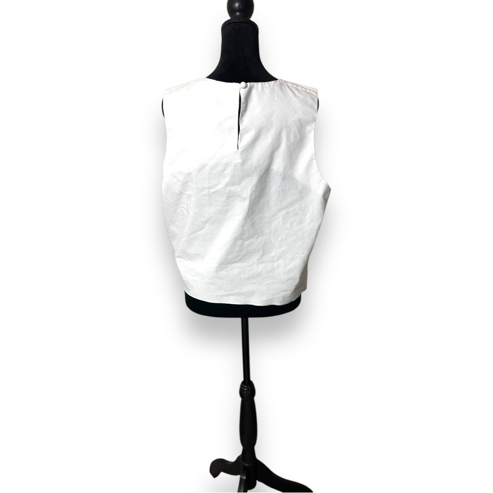 Cupio XL White Sleeveless Keyhole Back Tie Front Lightweight Blouse - Picture 3 of 16